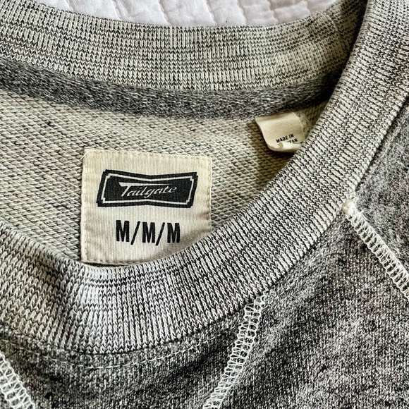 AMERICAN EAGLE 🦅 TAILGATE OVERSIZED SWEATSHIRT SZ MEDIUM - Picture 4 of 8